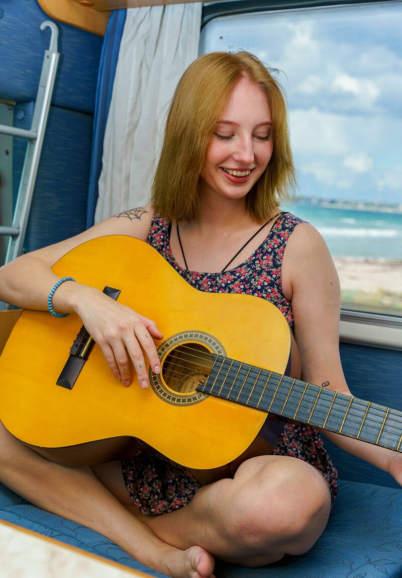Лиза, 25