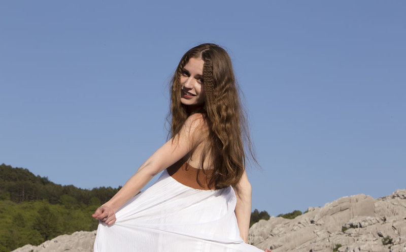 Анна, 19